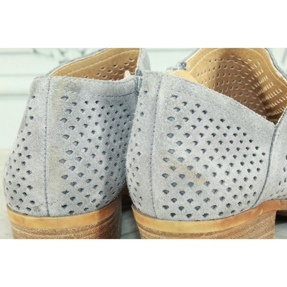 Lucky Brand Perforated Leather Gray Stacked Heel Ankle Booties 6.5 M - Picture 10 of 10